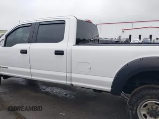 2018 Ford Super Duty F-250 SRW XL with VIN 1FT7W2BTXJEB84089, listed as a IAAI auction lot 40456238 with 180,297 mi miles. Bid and sale history available at carsss.com. Image 14.