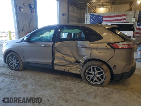 2021 Ford Edge SE with VIN 2FMPK4G96MBA23884, listed as a Copart auction lot 45997735 with 129,558 mi miles and Salvage title. Bid and sale history available at DreamBid. Image 2.