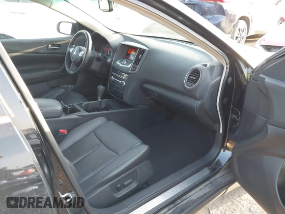2012 Nissan Maxima SV z VIN 1N4AA5AP7CC858861, wystawiony jako IAAI lot #41804500 z przebiegiem 125 198 mil mil oraz . Historia ofert i sprzedaży dostępna na DreamBid. Obrazek 5.