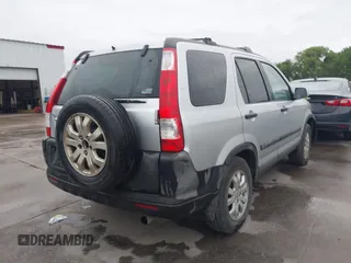 2005 Honda CR-V EX with VIN SHSRD78815U305894, listed as a IAAI auction lot 41894063 with 270,983 mi miles. Bid and sale history available at carsss.com. Image 4.