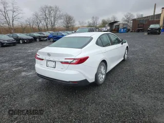 2025 Toyota Camry LE with VIN 4T1DAACK5SU004876, listed as a Copart auction lot 52281625 with 2,903 mi miles and Salvage Title. Bid and sale history available at carsss.com. Image 4.