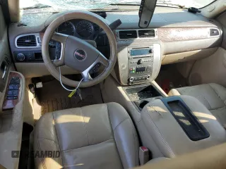 2007 GMC Yukon SLT with VIN 1GKFC13027R299200, listed as a Copart auction lot 74998744 with 301,803 mi miles and Salvage Title. Bid and sale history available at carsss.com. Image 8.