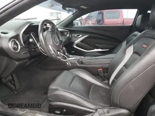 2018 Chevrolet Camaro 2SS z VIN 1G1FH1R77J0184405, wystawiony jako Copart lot #56412215 z przebiegiem 53 269 mil mil oraz Szkody całkowita. Historia ofert i sprzedaży dostępna na DreamBid. Obrazek 7.