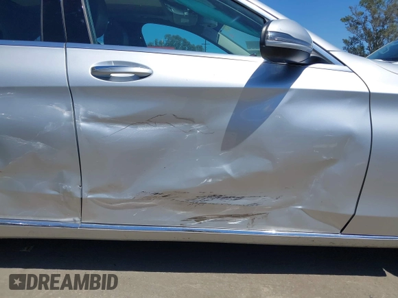 2017 Mercedes-Benz C 300 with VIN 55SWF4JB7HU183618, listed as a IAAI auction lot 42227615 with 72,028 mi miles and . Bid and sale history available at DreamBid. Image 6.