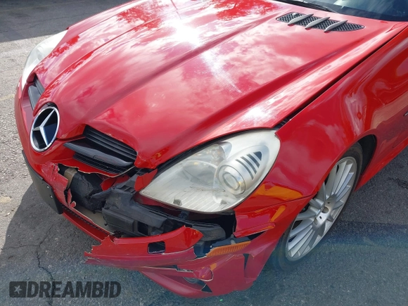2008 Mercedes-Benz SLK 55 AMG with VIN WDBWK73F08F179225, listed as a IAAI auction lot 41423046 with 104,329 mi miles and . Bid and sale history available at DreamBid. Image 6.