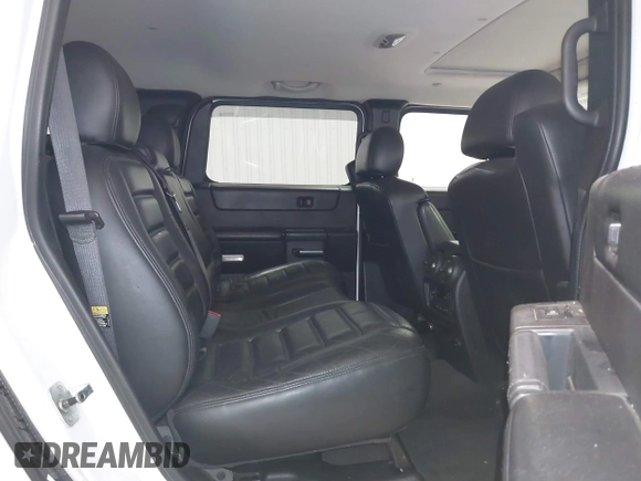 2006 Hummer H2 with VIN 5GRGN23U06H121985, listed as a IAAI auction lot 41336620 with 171,647 mi miles. Bid and sale history available at carsss.com. Image 8.