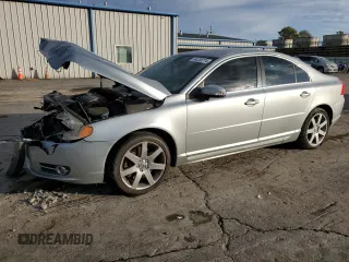 2007 Volvo S80 V8 with VIN YV1AH852371037032, listed as a Copart auction lot 84233774 with 133,873 mi miles and Salvage Title. Bid and sale history available at carsss.com. Image 1.