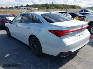 2019 Toyota Avalon XLE with VIN 4T1BZ1FB2KU014289, listed as a IAAI auction lot 41905789 with 121,906 mi miles. Bid and sale history available at carsss.com. Image 3.