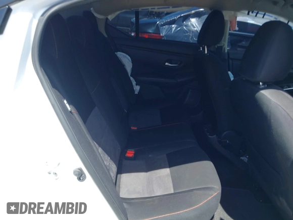 2024 Nissan Sentra SR z VIN 3N1AB8DV5RY286078, wystawiony jako IAAI lot #42254814 z przebiegiem 29 644 mil mil oraz . Historia ofert i sprzedaży dostępna na DreamBid. Obrazek 8.
