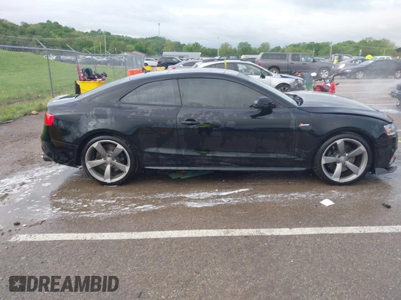 2015 Audi S5 Premium Plus z VIN WAUCGAFR8FA051492, wystawiony jako IAAI lot #42148388 z przebiegiem 109 671 mil mil oraz . Historia ofert i sprzedaży dostępna na DreamBid. Obrazek 13.