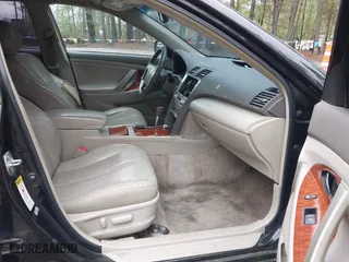 2011 Toyota Camry LE with VIN 4T1BK3EK1BU128866, listed as a IAAI auction lot 41990577 with 291,043 mi miles. Bid and sale history available at carsss.com. Image 5.