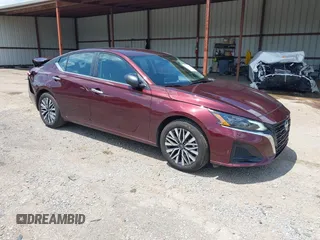 2025 Nissan Altima SV with VIN 1N4BL4DV6SN335577, listed as a IAAI auction lot 42119971 with 9,751 mi miles. Bid and sale history available at carsss.com. Image 1.