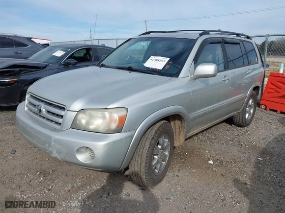 2004 Toyota Highlander with VIN JTEDP21A740010073, listed as a IAAI auction lot 41708185 with 265,837 mi miles. Bid and sale history available at carsss.com. Image 2.