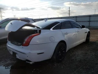 2013 Jaguar XJ with VIN SAJWJ1CD6D8V50968, listed as a Copart auction lot 79880924 with 136,280 mi miles and Salvage Title. Bid and sale history available at carsss.com. Image 3.