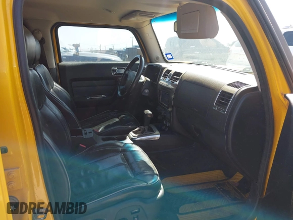 2007 Hummer H3 SUV with VIN 5GTDN13E378134277, listed as a IAAI auction lot 42008073 with 135,533 mi miles. Bid and sale history available at carsss.com. Image 5.
