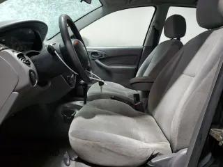2002 Ford Focus SE with VIN 1FAFP34P32W112456, listed as a Copart auction lot 44006775 with 153,537 mi miles and Salvage Title. Bid and sale history available at carsss.com. Image 7.