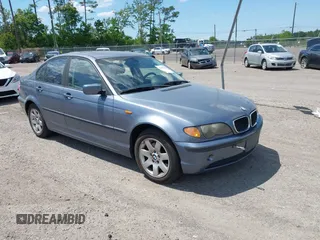 2004 BMW 3 Series 325xi with VIN WBAEU33414PM61213, listed as a IAAI auction lot 42201782 with 138,327 mi miles and . Bid and sale history available at carsss.com. Image 1.