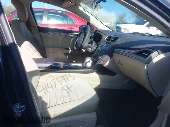 2015 Ford Fusion SE Hybrid with VIN 3FA6P0LU2FR135144, listed as a IAAI auction lot 41975973 with 89,315 mi miles. Bid and sale history available at carsss.com. Image 5.