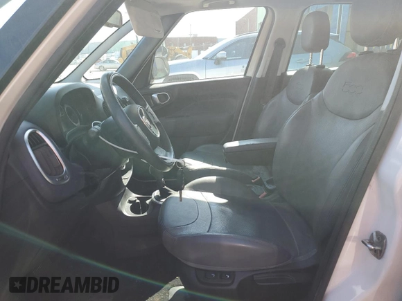 2017 FIAT 500L Trekking z VIN ZFBCFADH0HZ039862, wystawiony jako Copart lot #53530305 z przebiegiem 46 318 mil mil oraz Szkody całkowita. Historia ofert i sprzedaży dostępna na DreamBid. Obrazek 7.