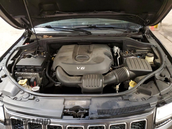 2015 Jeep Grand Cherokee Overland with VIN 1C4RJFCG5FC726086, listed as a Copart auction lot 42500475 with 113,031 mi miles and Clean Title. Bid and sale history available at carsss.com. Image 12.