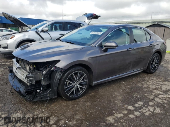 2022 Toyota Camry SE with VIN 4T1G11AK3NU628874, listed as a Copart auction lot 56055995 with 122,778 mi miles and Clean Title. Bid and sale history available at DreamBid. Image 1.