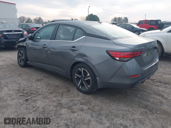2024 Nissan Sentra SV z VIN 3N1AB8CV4RY222342, wystawiony jako IAAI lot #41786619 z przebiegiem 32 968 mil mil oraz . Historia ofert i sprzedaży dostępna na DreamBid. Obrazek 3.