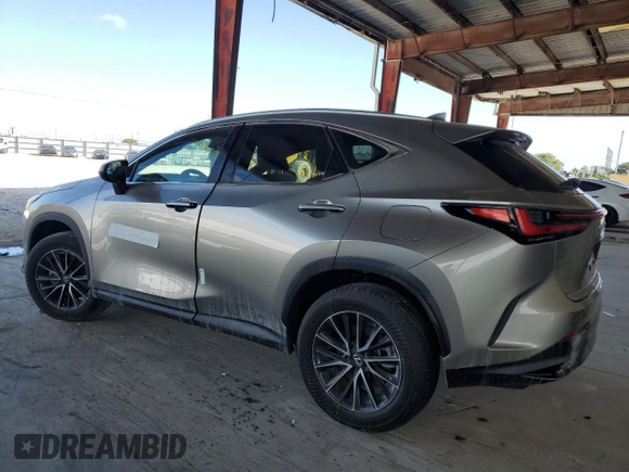 2024 Lexus NX 250 Premium z VIN 2T2GDCAZ9RC013295, wystawiony jako Copart lot #41406615 z przebiegiem Nie podano mil oraz Szkoda całkowita • Salvage title. Historia ofert i sprzedaży dostępna na DreamBid. Obrazek 2.