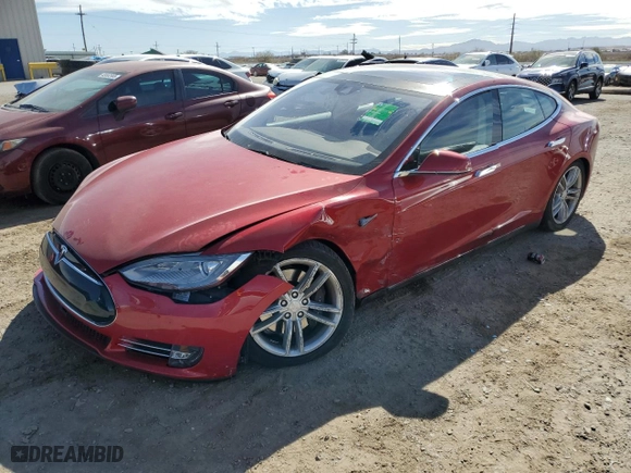 2015 Tesla Model S 85D with VIN 5YJSA1E21FF102987, listed as a Copart auction lot 44752355 with 68223 miles and Salvage Title. Bid and sale history available at carsss.com. Image 1.