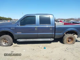 2004 Ford F-350 XL z VIN 1FTSW31P24EB06401, wystawiony jako IAAI lot #41834298 z przebiegiem 234 410 mil mil oraz . Historia ofert i sprzedaży dostępna na DreamBid. Obrazek 15.