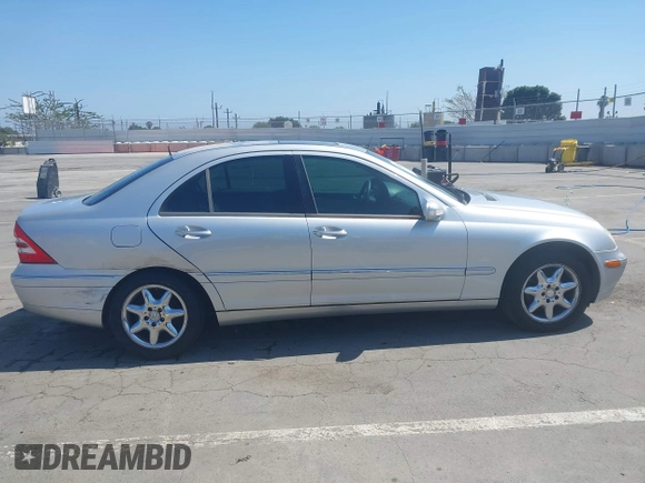 2001 Mercedes-Benz C 230/260/280/320 с VIN WDBRF61J91F068679, выставлен на аукционе IAAI как лот 42620453 с пробегом 183 522 миль миль и . История ставок и продаж доступна на DreamBid. Изображение 13.