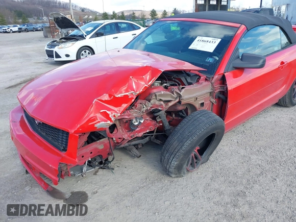 2007 Ford Mustang Deluxe with VIN 1ZVFT84N575328014, listed as a IAAI auction lot 41868433 with 110,680 mi miles and . Bid and sale history available at carsss.com. Image 6.