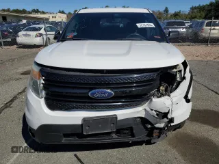 2013 Ford Police Interceptor Utility z VIN 1FM5K8AR0DGC20811, wystawiony jako Copart lot #52397805 z przebiegiem 174 376 mil mil oraz Nie do naprawy • Non repairable. Historia ofert i sprzedaży dostępna na DreamBid. Obrazek 5.