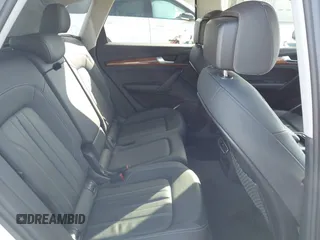 2021 Audi Q5 Premium z VIN WA1AAAFY1M2133438, wystawiony jako IAAI lot #42684944 z przebiegiem 35 794 mil mil oraz . Historia ofert i sprzedaży dostępna na DreamBid. Obrazek 8.