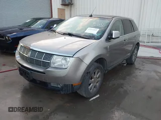 2008 Lincoln MKX with VIN 2LMDU68C88BJ17360, listed as a IAAI auction lot 42111549 with 221,191 mi miles and . Bid and sale history available at carsss.com. Image 2.