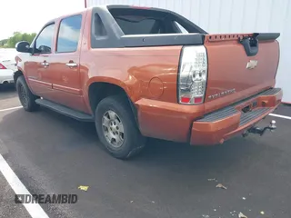 2007 Chevrolet Avalanche LTZ with VIN 3GNEC12J47G121507, listed as a IAAI auction lot 42073141 with Not provided miles and . Bid and sale history available at DreamBid. Image 3.