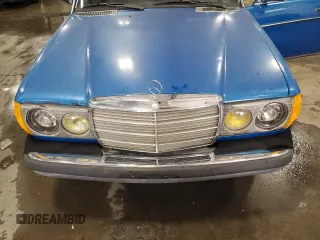 1983 Mercedes-Benz 300 with VIN WDBAB33A6DB034893, listed as a Copart auction lot 49307094 with 111,561 mi miles and Non Repairable. Bid and sale history available at carsss.com. Image 11.