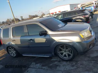 2009 Honda Pilot LX z VIN 5FNYF38259B009896, wystawiony jako IAAI lot #41506720 z przebiegiem 242 072 mil mil oraz . Historia ofert i sprzedaży dostępna na DreamBid. Obrazek 13.