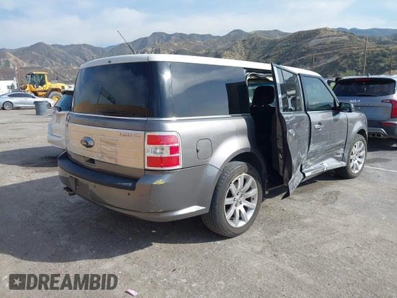 2009 Ford Flex Limited with VIN 2FMDK53C09BA26412, listed as a IAAI auction lot 41755804 with 100,575 mi miles. Bid and sale history available at carsss.com. Image 4.