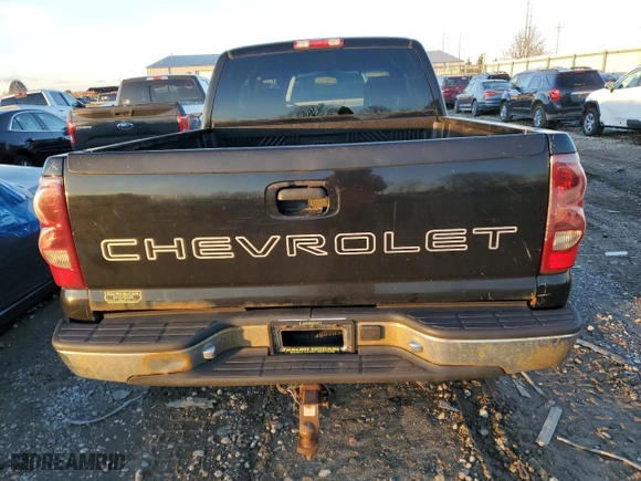 2003 Chevrolet Silverado 1500 LS with VIN 2GCEC19X631340698, listed as a Copart auction lot 82130264 with 223,986 mi miles and Clean Title. Bid and sale history available at carsss.com. Image 6.