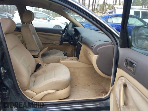2004 Volkswagen Passat GL z VIN WVWMD63B14P330748, wystawiony jako IAAI lot #41936308 z przebiegiem 161 235 mil mil oraz . Historia ofert i sprzedaży dostępna na DreamBid. Obrazek 5.