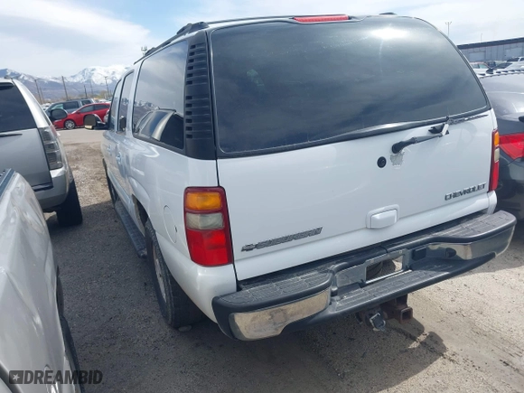 2003 Chevrolet Suburban Z71 with VIN 3GNFK16Z43G335561, listed as a IAAI auction lot 41901703 with 289,564 mi miles. Bid and sale history available at carsss.com. Image 3.