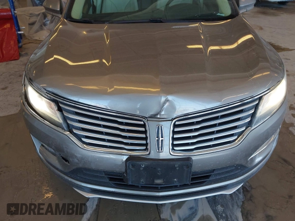 2016 Lincoln MKC Reserve with VIN 5LMCJ3C93GUJ19078, listed as a IAAI auction lot 41633487 with 91,961 mi miles and . Bid and sale history available at DreamBid. Image 6.