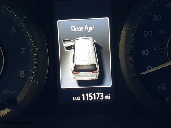 2015 Toyota Sienna XLE with VIN 5TDYK3DC1FS636211, listed as a IAAI auction lot 41710294 with 115,173 mi miles. Bid and sale history available at carsss.com. Image 15.