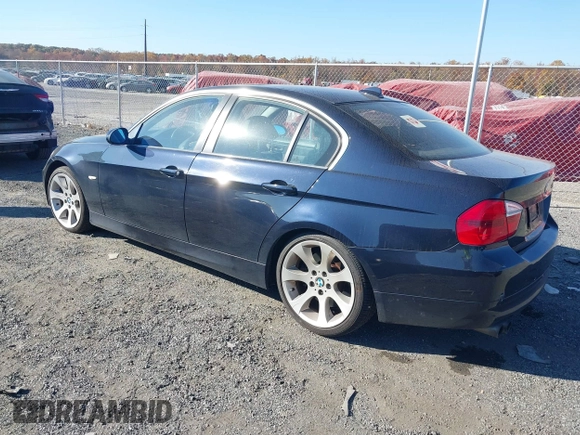 2006 BMW 3 Series 330i z VIN WBAVB33536AZ86617, wystawiony jako IAAI lot #40736005 z przebiegiem 139 015 mil mil oraz . Historia ofert i sprzedaży dostępna na DreamBid. Obrazek 3.