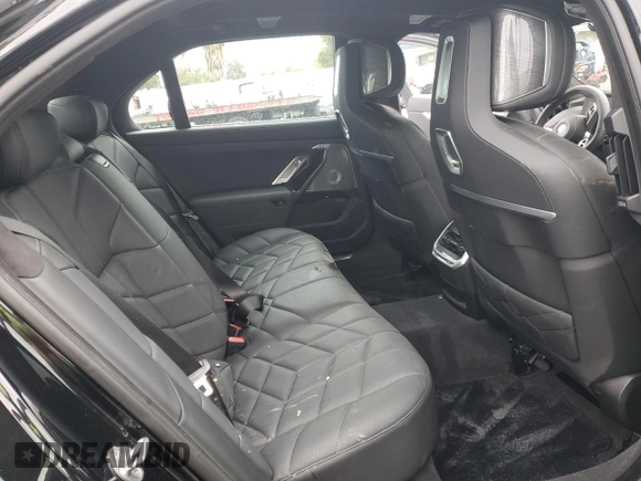 2023 BMW 7 Series 760i xDrive with VIN WBA33EJ02PCL89231, listed as a Copart auction lot 44791555 with 8,156 mi miles and Salvage title. Bid and sale history available at DreamBid. Image 10.