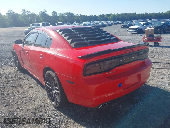 2013 Dodge Charger SXT with VIN 2C3CDXHGXDH742942, listed as a IAAI auction lot 42025564 with 292,681 mi miles. Bid and sale history available at carsss.com. Image 3.