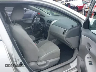 2010 Toyota Corolla z VIN 2T1BU4EE5AC496736, wystawiony jako IAAI lot #42027470 z przebiegiem 160 033 mil mil oraz . Historia ofert i sprzedaży dostępna na DreamBid. Obrazek 5.