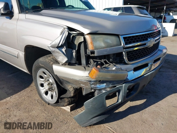 2006 Chevrolet Silverado 1500 Work Truck with VIN 1GCEC19X86Z240775, listed as a IAAI auction lot 41878620 with 198,686 mi miles. Bid and sale history available at carsss.com. Image 6.