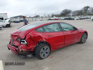 2023 Tesla Model 3 z VIN 5YJ3E1EA4PF384642, wystawiony jako IAAI lot #41496074 z przebiegiem 10 860 mil mil oraz . Historia ofert i sprzedaży dostępna na DreamBid. Obrazek 4.
