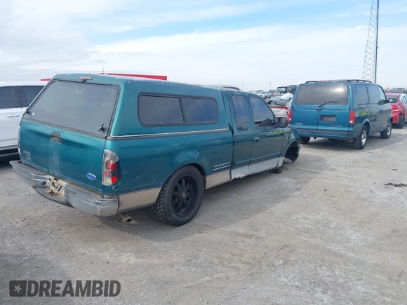 2000 Ford F-150 XL with VIN 2FTRX17W1YCA76589, listed as a IAAI auction lot 41452320 with 254,533 mi miles. Bid and sale history available at carsss.com. Image 4.